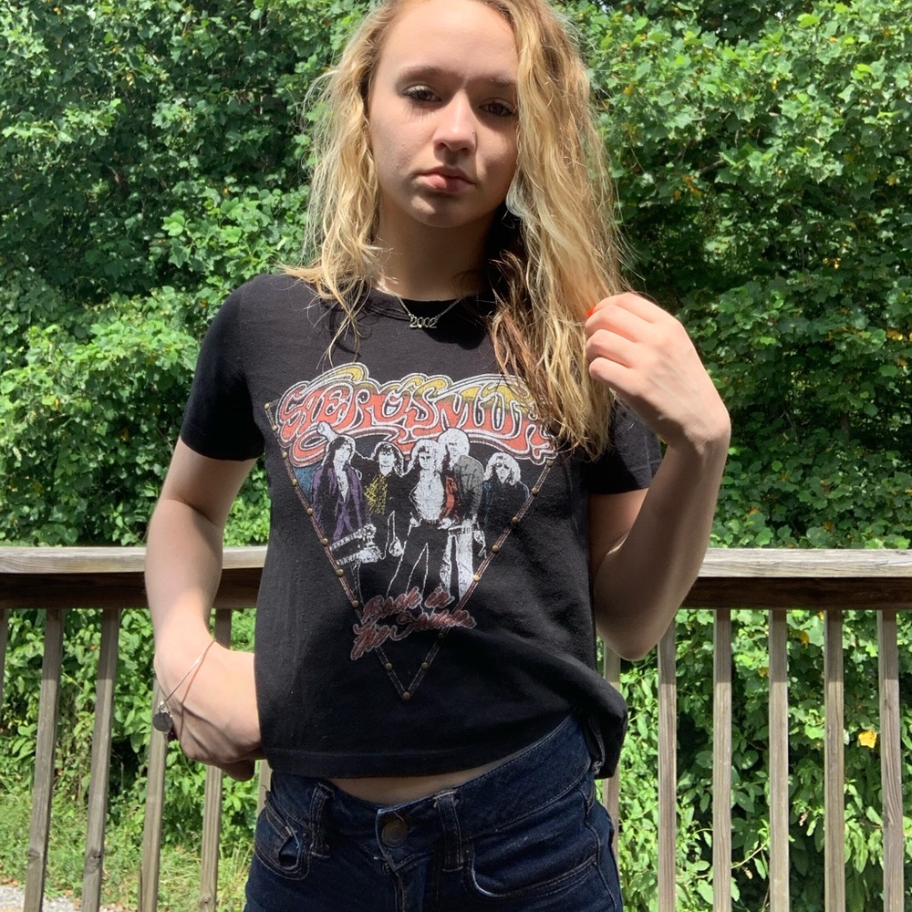 aerosmith black crop top